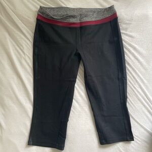 Forever 21 athletic Capris Size M/L